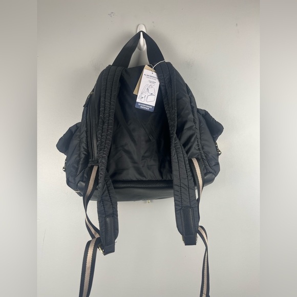 New TOMMY BAHAMA Puff Backpack black main image 4